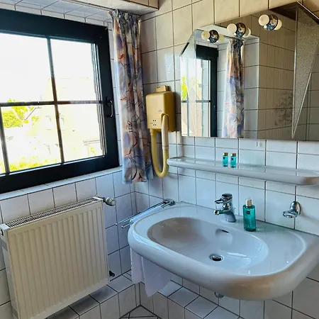 Estalagem Gaestehaus Tönisvorst